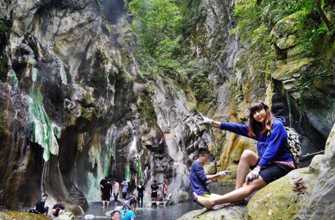 [台東 旅遊] 栗松野溪溫泉  夢幻彩色岩壁山泉  艱辛跋涉  只為台灣版阿凡達秘境