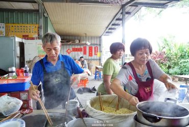 [南投 溫暖系美食] 隱身光明市場裡的希谷早餐 陳爸爸陳媽媽麵攤  一滴水麵館